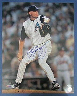 Curt Schilling Diamondbacks D-Backs Autographed/Signed 16x20 Photo JSA 132278: Curt Schilling Diamondbacks D-Backs Autographed/Signed 16x20 Photo JSA 132278 Sport: Baseball-MLB Product: Photo Original/Reprint: Original Autograph Authentication: JSA PLEASE NOTE: Framed Large