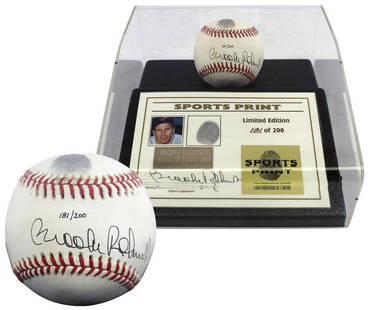 Orioles Brooks Robinson Signed Thumbprint Baseball LE #'d/200 w Display Case: Orioles Brooks Robinson Signed Thumbprint Baseball LE #'d/200 w Display Case Sport: Baseball-MLB Product: Ball Original/Reprint: Original Player: Brooks Robinson Autograph Authentication: Beckett