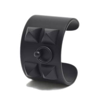 Hermes Collie Edsian Bangle Aluminum Black: Hermes Collie Edsian Bangle Aluminum Black Brand: Hermes Type: Bangle Material: Aluminum Color: Black Length: 15.5cm / 6.1 Width: 4cm / 1.57 Weight: 48g / 1.69oz. A+: Never Used The Mynt