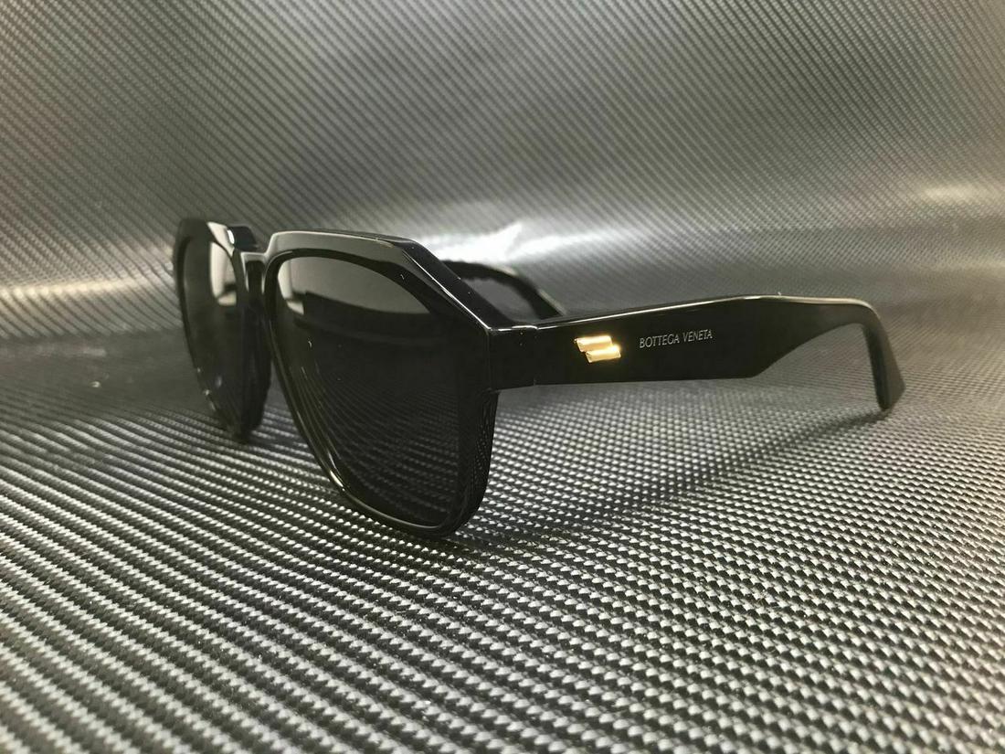 BOTTEGA VENETA BV1034S 001 Black Pilot 57 mm Men's: BOTTEGA VENETA BV1034S 001 Black Pilot 57 mm Men's Brand: Bottega Veneta Department: Men Frame Color: Black Type: Sunglasses New The Mynt Guarantee: All items in this auction are guaranteed authentic 
