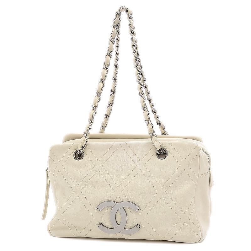 Chanel Coco Mark Diamond Stitch Chain Shoulder Handbag Leather White A32454: Chanel Coco Mark Diamond Stitch Chain Shoulder Handbag Leather White A32454 Brand: Chanel Model: A32454 Material: Leather Leather: Color: White Size (HxWxD): 18cm x 28cm x 13cm / 7.08 x 11.02 x 5.11 W