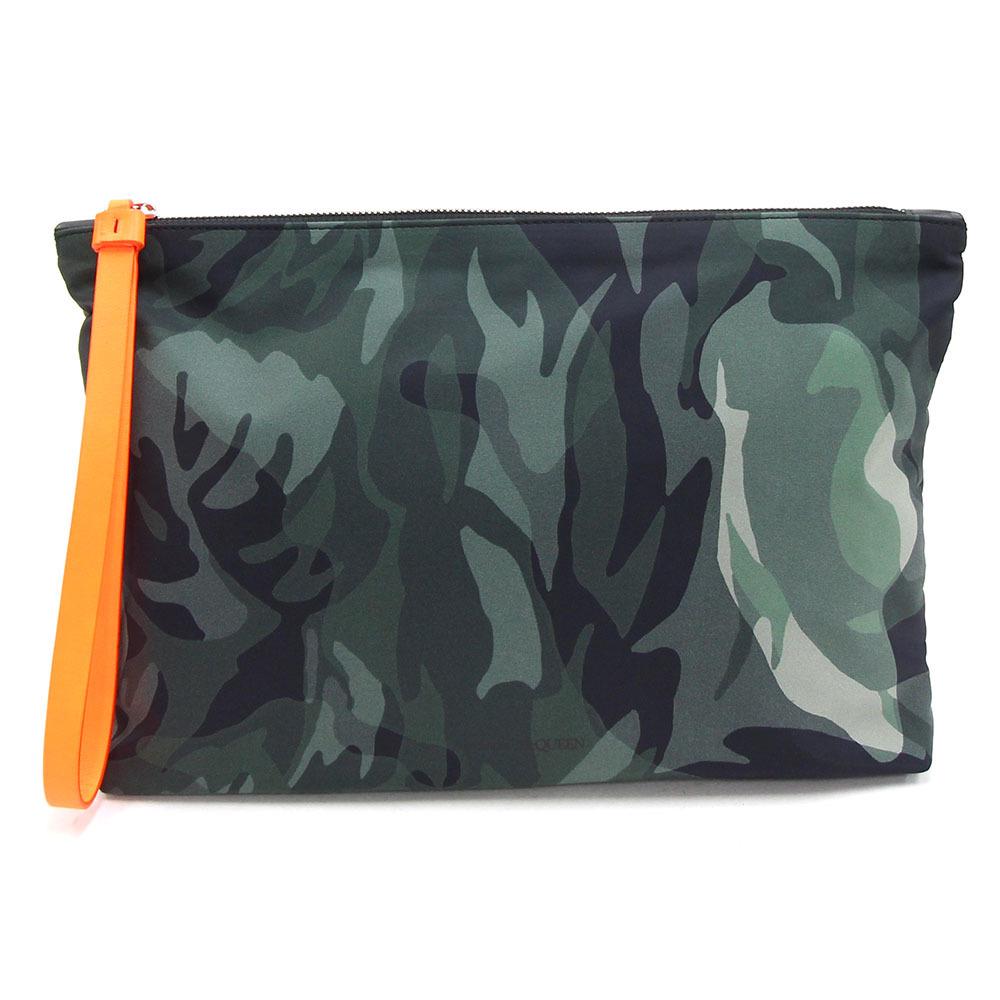 Alexander McQueen Clutch Bag 550813 Green Nylon Second Camouflage Orange Men's ALEXANDER McQUEEN: Alexander McQueen Clutch Bag 550813 Green Nylon Second Camouflage Orange Men's ALEXANDER McQUEEN Brand: Alexander McQueen Type: Clutch bag Gender: Men Material: Nylon Nylon: Color: Camouflage Green Or
