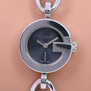 Gucci Logo Chain Bamboo Bracelet 107 Stainless Steel Black Ladies: Gucci Logo Chain Bamboo Bracelet 107 Stainless Steel Black Ladies Brand: Gucci Type: Wristwatch Department: Ladies Pre-Owned The Mynt Guarantee: All items in this auction are guaranteed authentic