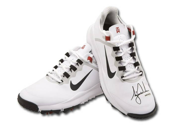 Tiger Woods Signed Autographed Golf Shoes White Nike Air Zoom TW13