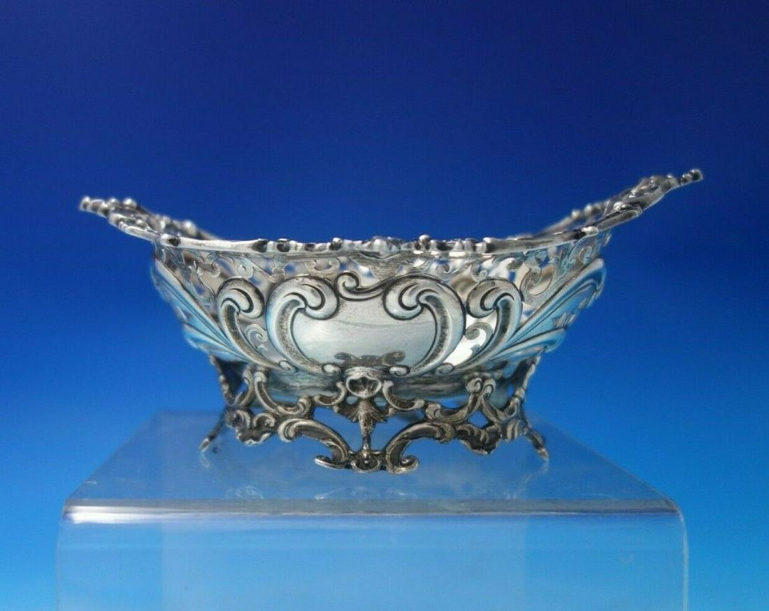 Strasbourg by Gorham Sterling Silver Nut Dish Master #A921 5.2 ozt c1910: Strasbourg by Gorham Sterling Silver Nut Dish Master #A921 5.2 ozt c1910 Composition: Sterling Silver Age: 1900-1940 Brand: Gorham Pattern: Strasbourg Maker: Gorham Type: Dishes & Coasters Strasbourg