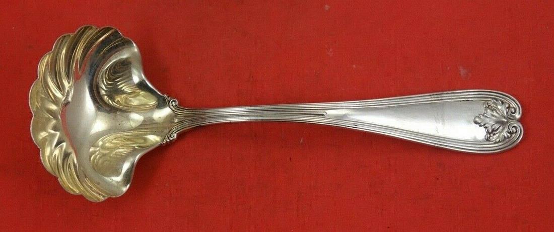 Colonial by Tiffany and Co Sterling Silver Gravy Ladle shell bowl 7: Colonial by Tiffany and Co Sterling Silver Gravy Ladle shell bowl 7 Featured Refinements: Tiffany Sterling Silverware Maker: Tiffany & Co. Composition: Sterling Silver Age: 1850-1899 Brand: Tiffany & 
