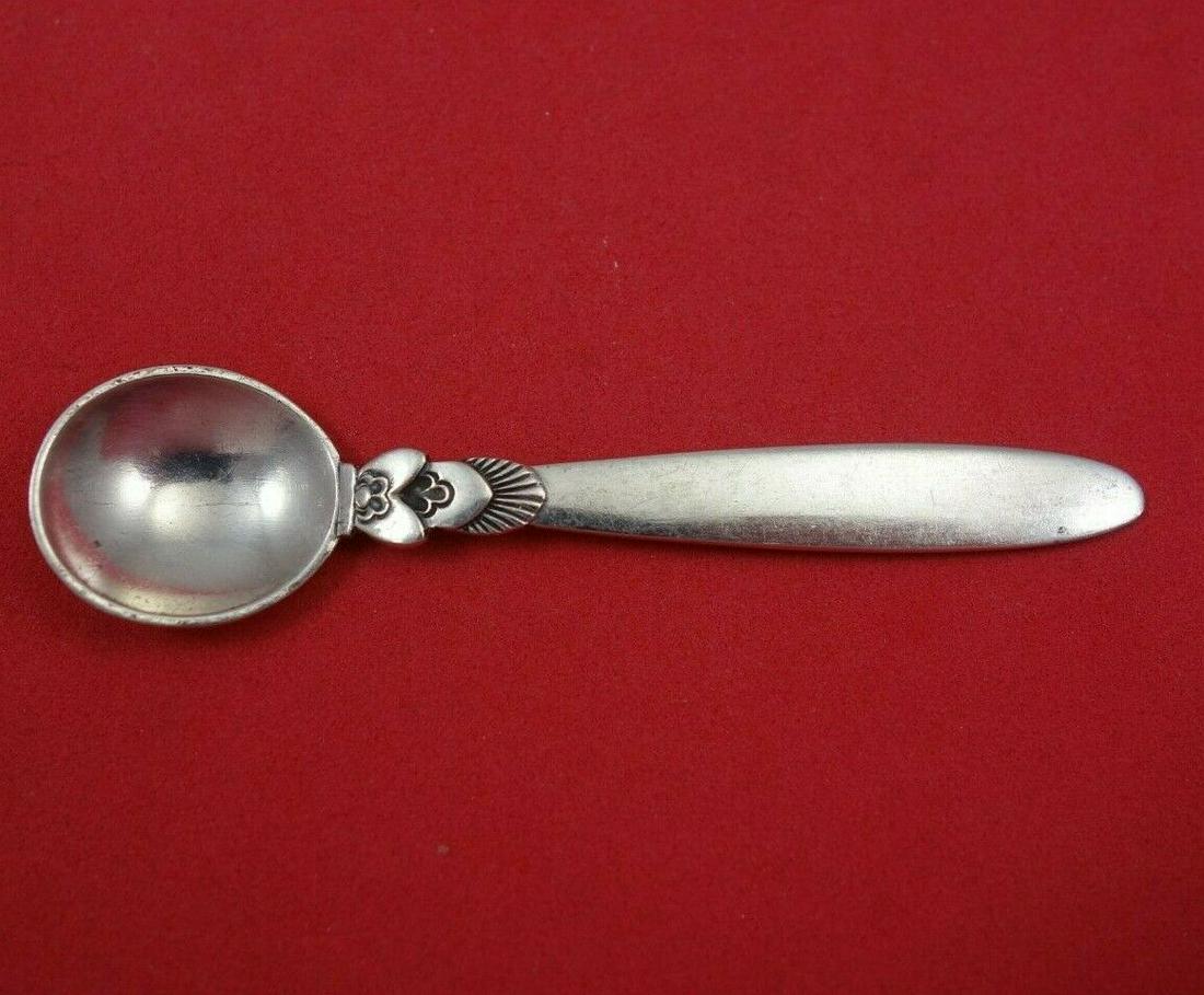 Cactus by Georg Jensen Sterling Silver Salt Spoon Master w/ GI Mark Original: Cactus by Georg Jensen Sterling Silver Salt Spoon Master w/ GI Mark Original Type: Serving Spoon Age: 1900-1940 Brand: Georg Jensen Composition: Sterling Silver Maker: Georg Jensen Pattern: Cactus Cac