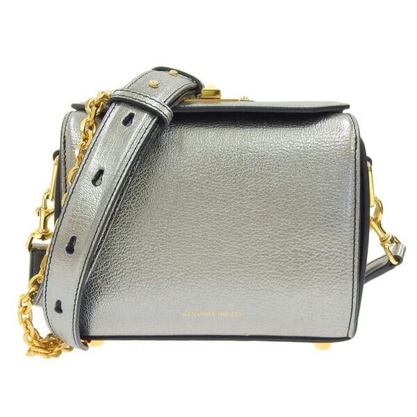 Alexander McQueen Metallic Leather 2WAY Shoulder Bag Silver: Alexander McQueen Metallic Leather 2WAY Shoulder Bag Silver Brand: Alexander McQueen Type: Shoulder bag Material: Leather Leather: Gender: Women Size (HxWxD): 16cm x 19cm x 7cm / 6.29 x 7.48 x 2.75 Ha