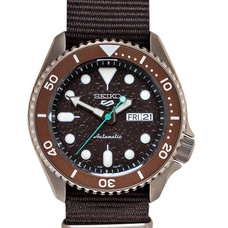 Seiko 5 Sports Automatic Brown Dial Men's Watch 42.5mm - SRPD85K1: Seiko 5 Sports Automatic Brown Dial Men's Watch 42.5mm - SRPD85K1 Brand: Seiko Model: 5 Sports Dealer product code: 22976A Movement: Automatic Case material: Steel Bracelet material: Textile Year of p