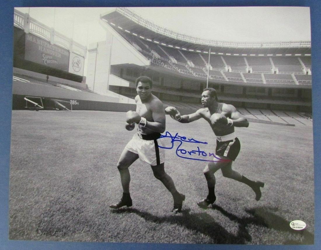 Ken Norton Signed/Autographed 11x14 Photo with Ali OA: Ken Norton Signed/Autographed 11x14 Photo with Ali OA Sport: Boxing Product: Photo Original/Reprint: Original Autograph Authentication: Seller Pre-Owned PLEASE NOTE: Framed Large or heavy Items do not