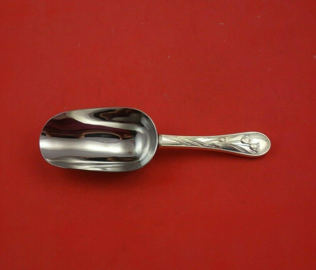 Quintessence by Lunt Sterling Silver Ice Scoop HH WS Original 8 3/4" Heirloom: Quintessence by Lunt Sterling Silver Ice Scoop HH WS Original 8 3/4" Heirloom Maker: Lunt Composition: Sterling Silver Age: Post-1940 Brand: Lunt Pattern: Quintessence Type: Serving Pieces Quintessenc