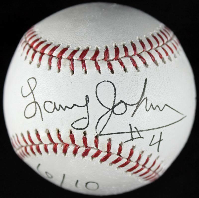 Larry Johnson '#1 Pick Roy 1992 & Grandmama' Signed Baseball 6/10 PSA #S38332: Larry Johnson '#1 Pick Roy 1992 & Grandmama' Signed Baseball 6/10 PSA #S38332 Sport: Basketball-NBA Product: Ball Original/Reprint: Original Player: LARRY JOHNSON Autograph Authentication: PSA/DNA Tea