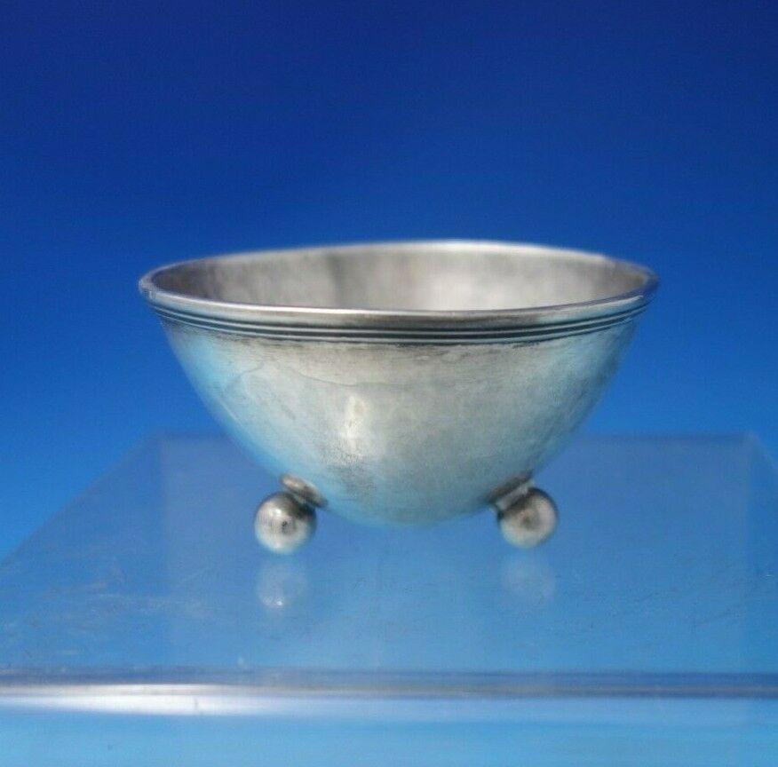 Hand Hammered by C of H Sterling Silver Salt Dip Master 1 1/2" x 3" (#5414): Hand Hammered by C of H Sterling Silver Salt Dip Master 1 1/2" x 3" (#5414) Maker: C of H Type: Salt Cellar Composition: Sterling Silver Age: 1900-1940 Brand: C of H Pattern: Hand Hammered C of hwonde