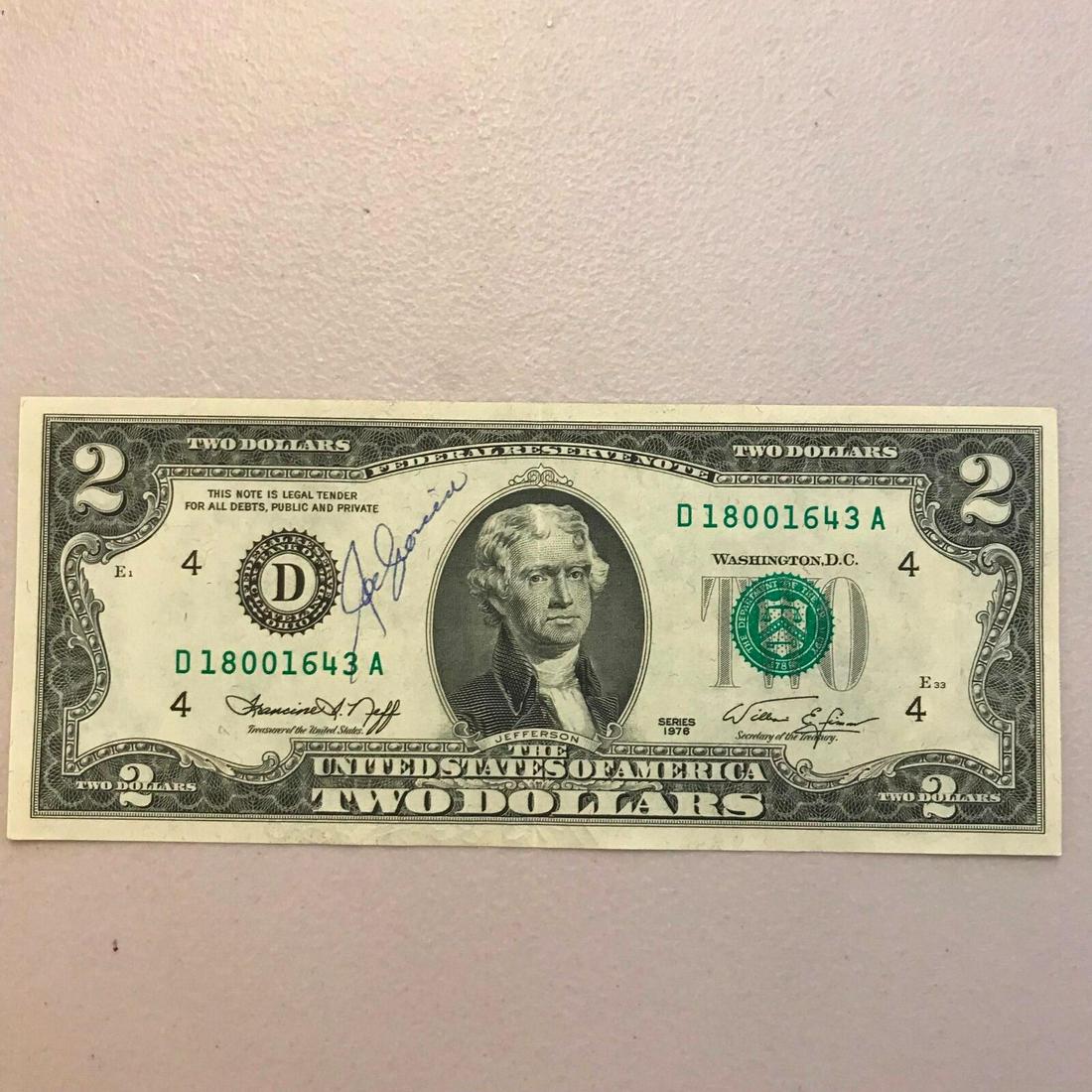 Joe Cronin Signed Autographed 1976 $2 Dollar Bill With JSA COA: Joe Cronin Signed Autographed 1976 $2 Dollar Bill With JSA COA Autograph Authentication: James Spence (JSA) Product: Photo Original/Reprint: Original Sport: Baseball-MLB Pre-Owned PLEASE NOTE: Framed