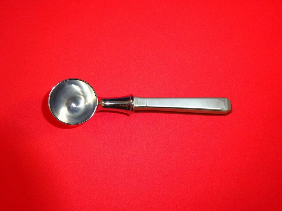 Craftsman by Towle Sterling Silver Coffee Scoop HH Custom Made 6" Serviing: Craftsman by Towle Sterling Silver Coffee Scoop HH Custom Made 6" Serviing Type: Coffee Scoop Age: Post-1940 Brand: Towle Pattern: Craftsman Composition: Sterling Silver Maker: Towle Stately in perfec