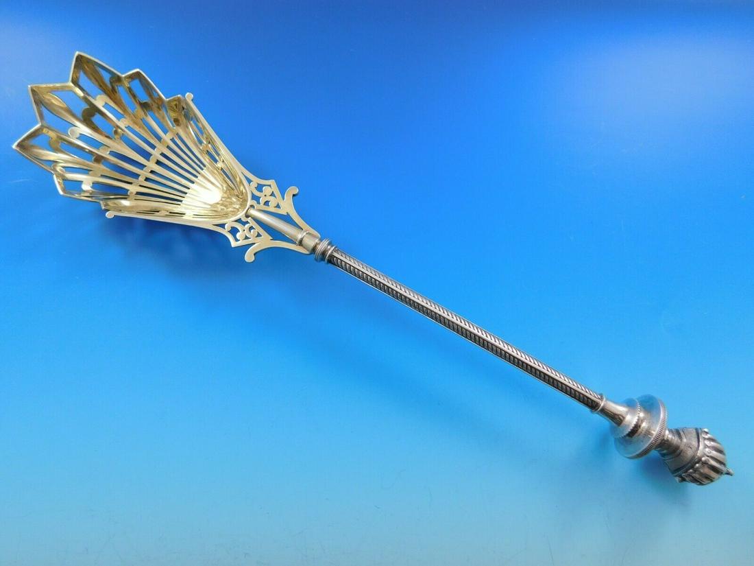 George Sharp Sterling Silver Ice Spoon GW Pcd Bowl w/3-D Helmet Finial w/Lizard: George Sharp Sterling Silver Ice Spoon GW Pcd Bowl w/3-D Helmet Finial w/Lizard Composition: Sterling Silver Age: 1850-1899 Brand: George Sharp Pattern: Unknown Type: Ice Spoon George sharpgeorge shar