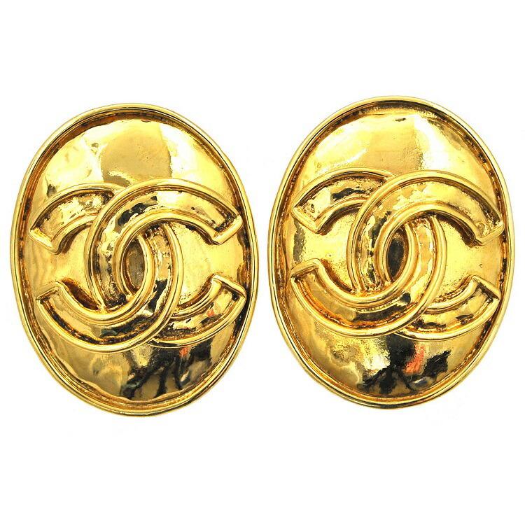Chanel Earrings Gold Coco Mark Oval GP 94 P CHANEL Ladies Clip Type CC: Chanel Earrings Gold Coco Mark Oval GP 94 P CHANEL Ladies Clip Type CC Brand: Chanel Model: Earrings Type: Clip earrings Gender: Women Material: Gold plating Color: Gold Season: Vintage Stone Size (Hx