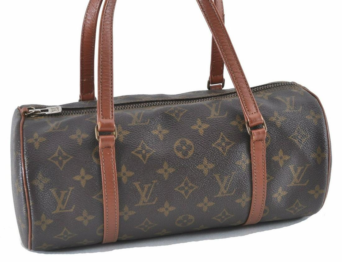 Louis Vuitton Monogram Papillon 30 Hand Bag Old Model LV: Louis Vuitton Monogram Papillon 30 Hand Bag Old Model LV Brand: Louis Vuitton Exterior Material: Monogram Canvas Style: Hand Bag Department: Women Exterior Color: Brown Bag Height: 5.5inches(14cm) Bag