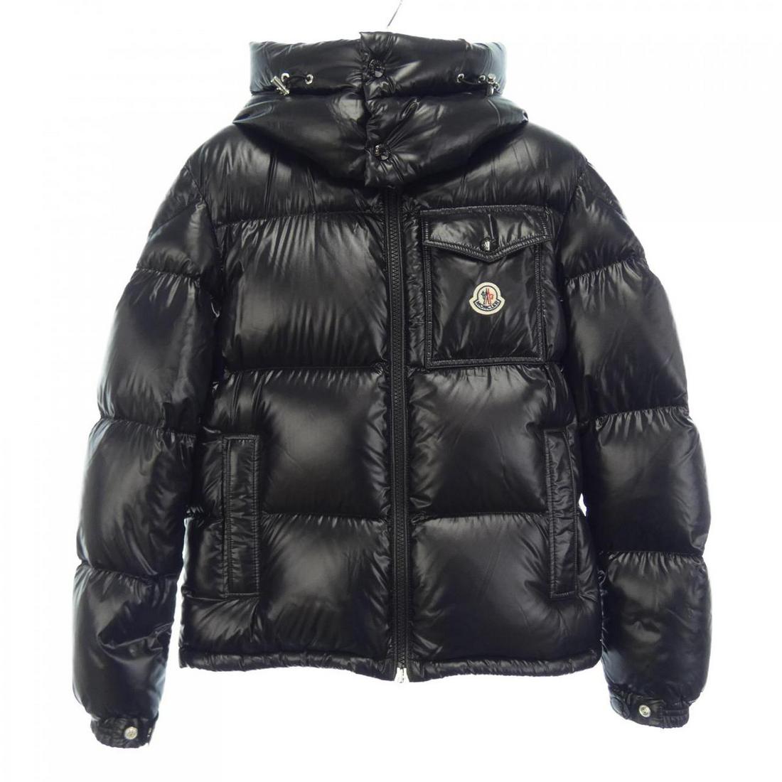 Moncler MONCLER Down Jackets: Moncler MONCLER Down Jackets Brand: Moncler Style: JACKET Color: Black Gender: Mens Size: 1 Size Type: Regular Type: JACKET B: Reasonable Wear and Tear The Mynt Guarantee: All items in this auction ar