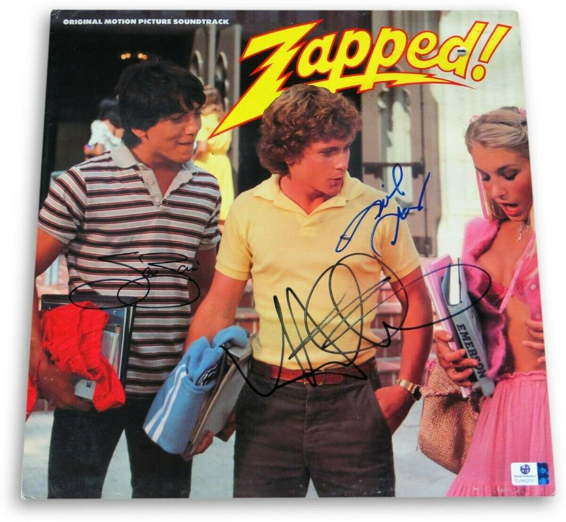 Scott Baio Willie Aames Heather Thomas Autographed Album Cover Zapped JSA: Scott Baio Willie Aames Heather Thomas Autographed Album Cover Zapped JSA Industry: Movies Object Type: DVD Cover Original/Reproduction: Original Autograph Authentication: Global Authentics (GAI) Sign