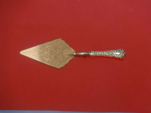 Chrysanthemum by Durgin Sterling Silver Pastry Server Vermeil: Chrysanthemum by Durgin Sterling Silver Pastry Server Vermeil Age: Post-1940 Type: Serving Pieces Brand: Durgin Pattern: Chrysanthemum Composition: Sterling Silver Maker: Durgin Chrysanthemum by durgi