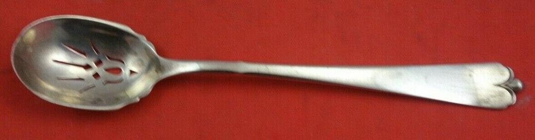 Lotus by Watson-Wallace Sterling Silver Olive Spoon 6 1/8" Original: Lotus by Watson-Wallace Sterling Silver Olive Spoon 6 1/8" Original Maker: Watson-Wallace Composition: Sterling Silver Age: 1900-1940 Brand: Wallace Pattern: Lotus Type: Serving Spoon Lotus by watson-