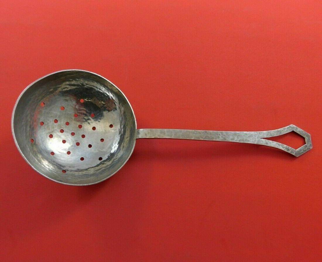 Arts and Crafts Sterling Silver Pea Spoon Hammered 7 7/8" Serving Silverware: Arts and Crafts Sterling Silver Pea Spoon Hammered 7 7/8" Serving Silverware Composition: Sterling Silver Pattern: Arts and Crafts Type: Serving Spoon Arts and craftssterling silver pea spoon hammered