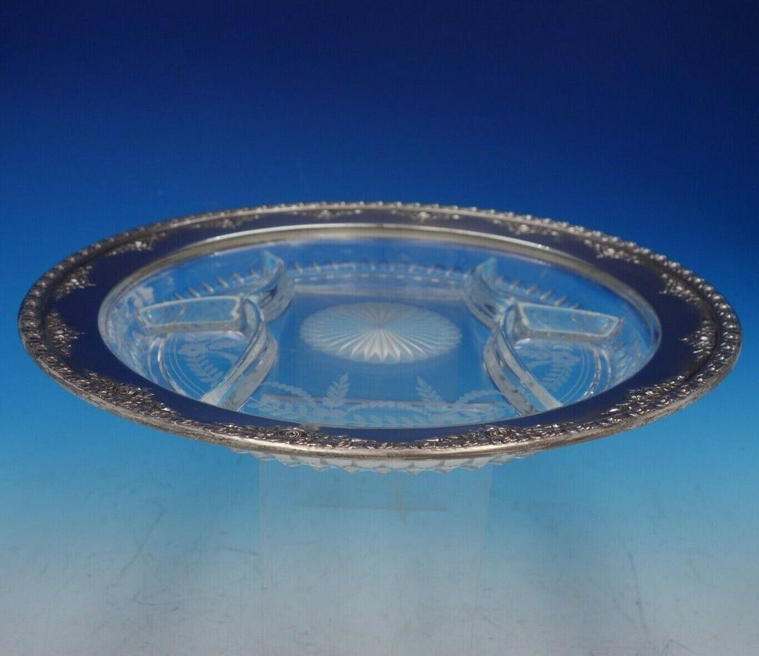 Royal Rose by Wallace Sterling Silver with Crystal Divided Relish Tray: Royal Rose by Wallace Sterling Silver with Crystal Divided Relish Tray Brand: Wallace Pattern: Royal Rose Type: Platters & Trays Composition: Silverplate Wallaceroyal rose by wallace sterling silver w