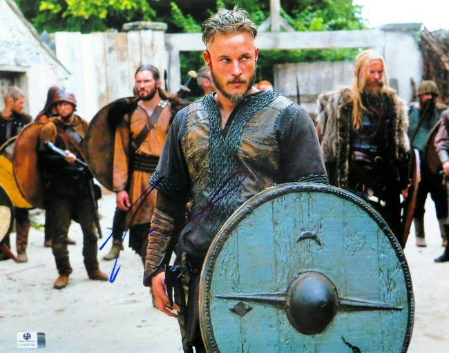 Alexander Ludwig Beckett Authentic Vikings Bjorn Lothbrok Signed 8x10 Photo  BAS