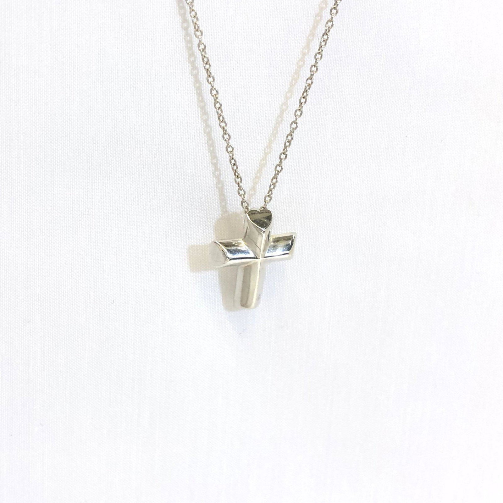 TIFFANY&Co. Tiffany Necklace Cross Tenderness Heart Elsa Peretti Silver About 40.5cm 13mm Red Bean: TIFFANY&Co. Tiffany Necklace Cross Tenderness Heart Elsa Peretti Silver About 40.5cm 13mm Red Bean Chain 925 Ladies Brand: Tiffany Model: necklace cross crucifix Necklace Type: Necklace Gender: Women 