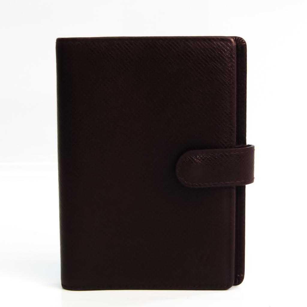 Louis Vuitton Taiga A6 Planner Cover Acajou Agenda PM R20416: Louis Vuitton Taiga A6 Planner Cover Acajou Agenda PM R20416 Brand: Louis Vuitton Line: Taiga Model: Agenda PM R20416 Country of Origin: Spain Size: A6 Ring Mechanism: Yes Ring Mechanism Type: 6 holes