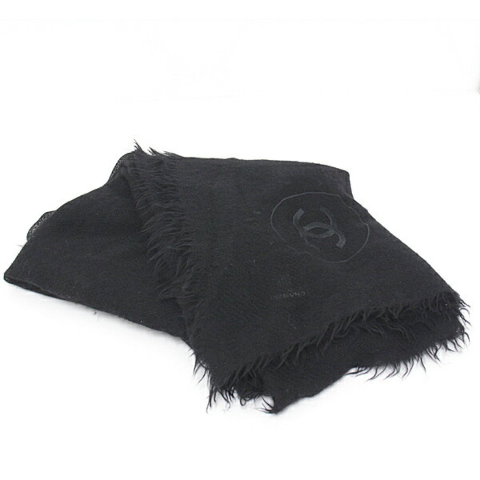 Chanel CHANEL Cashmere Stole Black Coco Mark 100% Shawl Large Format Tone On Embroidery: Chanel CHANEL Cashmere Stole Black Coco Mark 100% Shawl Large Format Tone On Embroidery Brand: Chanel Country of Origin: Italy Type: Stole Color: Black Material: Cashmere100% Cashmere: 100% Size (LxW)