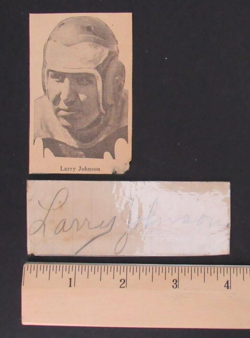 Larry Johnson Haskell Indian/New York Giants Signed Cut with Pic 150196: Larry Johnson Haskell Indian/New York Giants Signed Cut with Pic 150196 Sport: Football-NFL Product: Photo Original/Reprint: Original Team: New York Giants Autograph Authentication: PSA/DNA League: NF