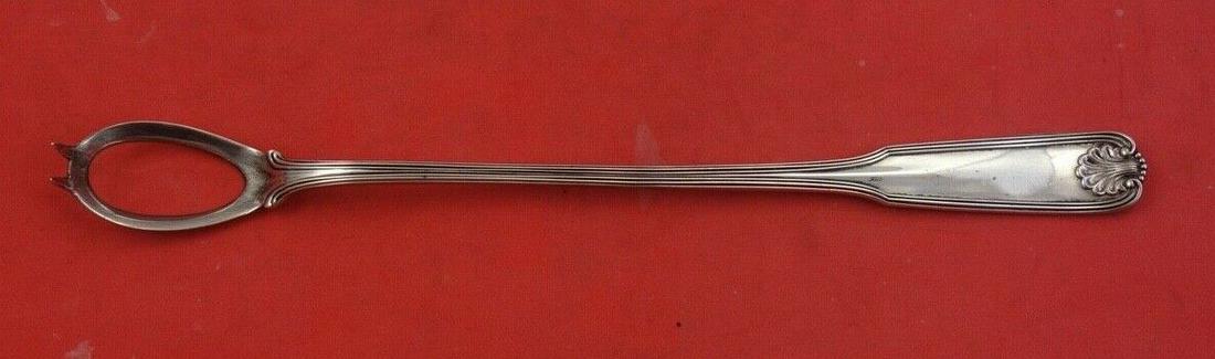 Benjamin Ben Franklin by Towle Sterling Silver Olive Spoon ideal original 8 1/8": Benjamin Ben Franklin by Towle Sterling Silver Olive Spoon ideal original 8 1/8" Maker: Towle Composition: Sterling Silver Age: 1900-1940 Brand: Towle Pattern: Benjamin Franklin aka Ben Franklin Type: