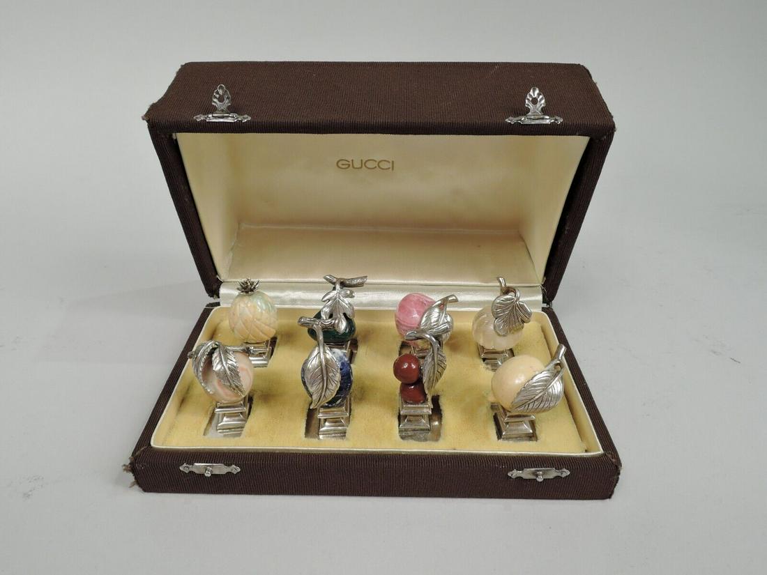 Gucci Nutini Holders Menu Place Card Fruit Italian Hardstone Sterling Silver: Gucci Nutini Holders Menu Place Card Fruit Italian Hardstone Sterling Silver Brand: Gucci Type: Place Card Holders Style: Mid-Century Modern Age: Post-1940 Set of 8 figural fruit place card holders. R
