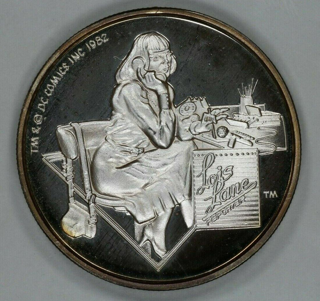 VINTAGE SILVER BAR ESTATE 1 TR OZ .999 CARTOON CELEBRITIES LOIS LANE ROUND: VINTAGE SILVER BAR ESTATE 1 TR OZ .999 CARTOON CELEBRITIES LOIS LANE ROUND Shape: Round Fineness: 0.999 Total Precious Metal Content: 1 Troy Ounce Pre-Owned The MYNT Guarantee: All items in this aucti