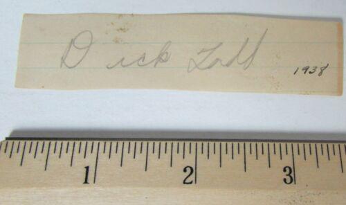 Dick Todd Texas A&M Aggies/ Redskins Player Coach Cut Signature 146524: Dick Todd Texas A&M Aggies/ Redskins Player Coach Cut Signature 146524 Sport: Football-NFL Original/Reproduction: Original Team: Duke Blue Devils League: NCAA Pre-Owned PLEASE NOTE: Framed Large or he