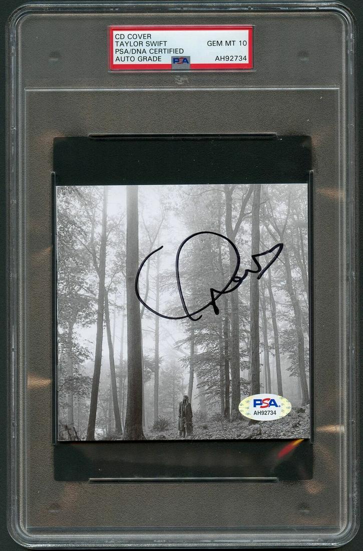 Taylor Swift Signed CD Cover PSA Slabbed Auto Grade 10 Gem Mint Folklore: Taylor Swift Signed CD Cover PSA Slabbed Auto Grade 10 Gem Mint Folklore Industry: Music Object Type: CD & Booklet Original/Reproduction: Original Pre-Owned PLEASE NOTE: Framed Large or heavy Items do