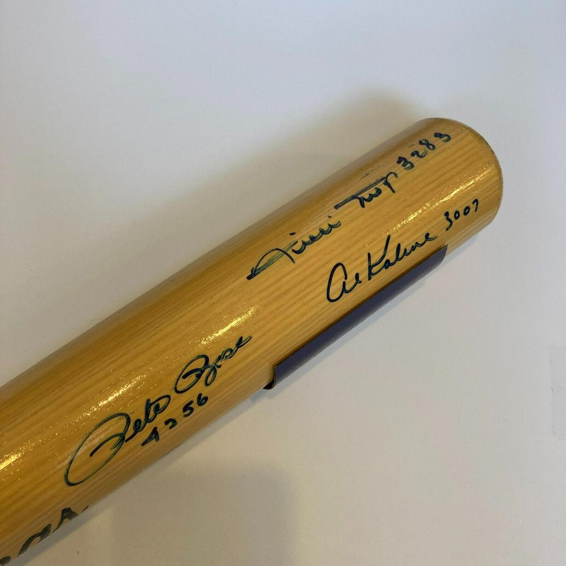 Willie Mays Hank Aaron 3 000 Hit Club Signed Inscribed Baseball Bat Beckett: Willie Mays Hank Aaron 3 000 Hit Club Signed Inscribed Baseball Bat Beckett Product: Bat Sport: Baseball-MLB Autograph Authentication: Beckett Authentication Services (BAS) Team: San Francisco Giants