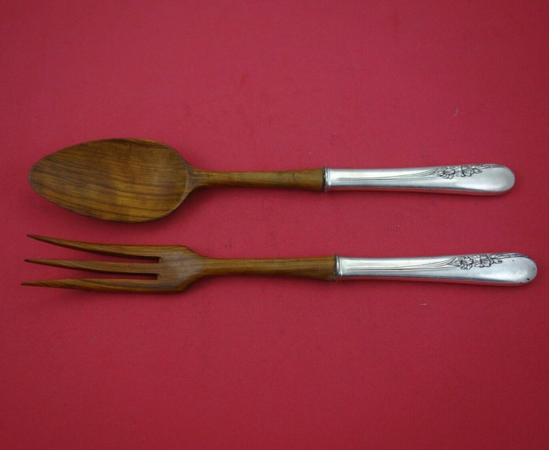 Blossom Time by International Sterling Silver Salad Serving Set w/ olive 11": Blossom Time by International Sterling Silver Salad Serving Set w/ olive 11" Brand: International Pattern: Blossom Time Type: Set Composition: Sterling Silver Age: Post-1940 Maker: International Bloss