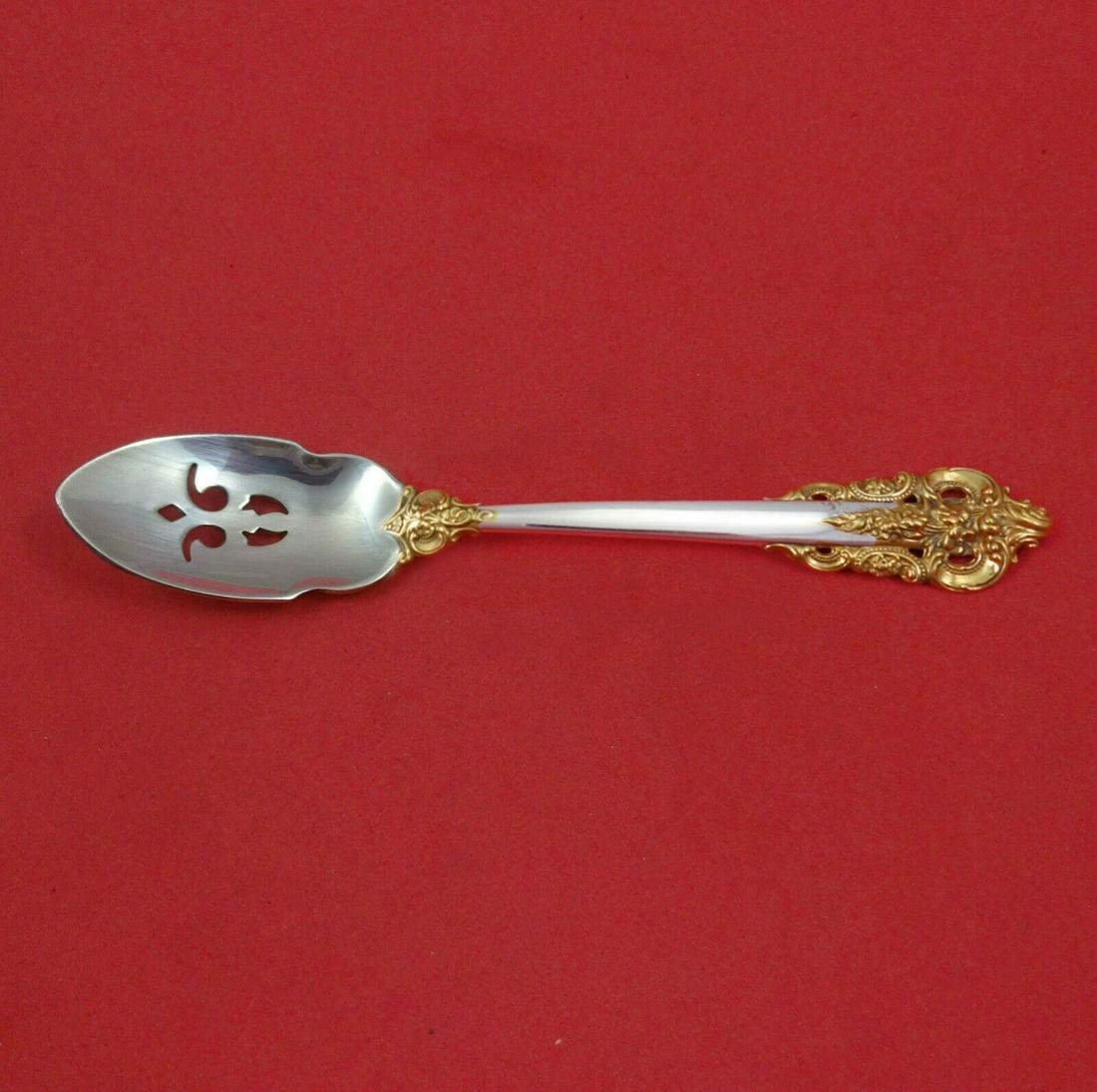 Grande Baroque Gold Accents by Wallace Sterling Silver Olive Spoon Pcd Custom: Grande Baroque Gold Accents by Wallace Sterling Silver Olive Spoon Pcd Custom Maker: Wallace Age: Post-1940 Brand: Wallace Pattern: Grande Baroque Gold Accents Type: Spoon Composition: Sterling Silver