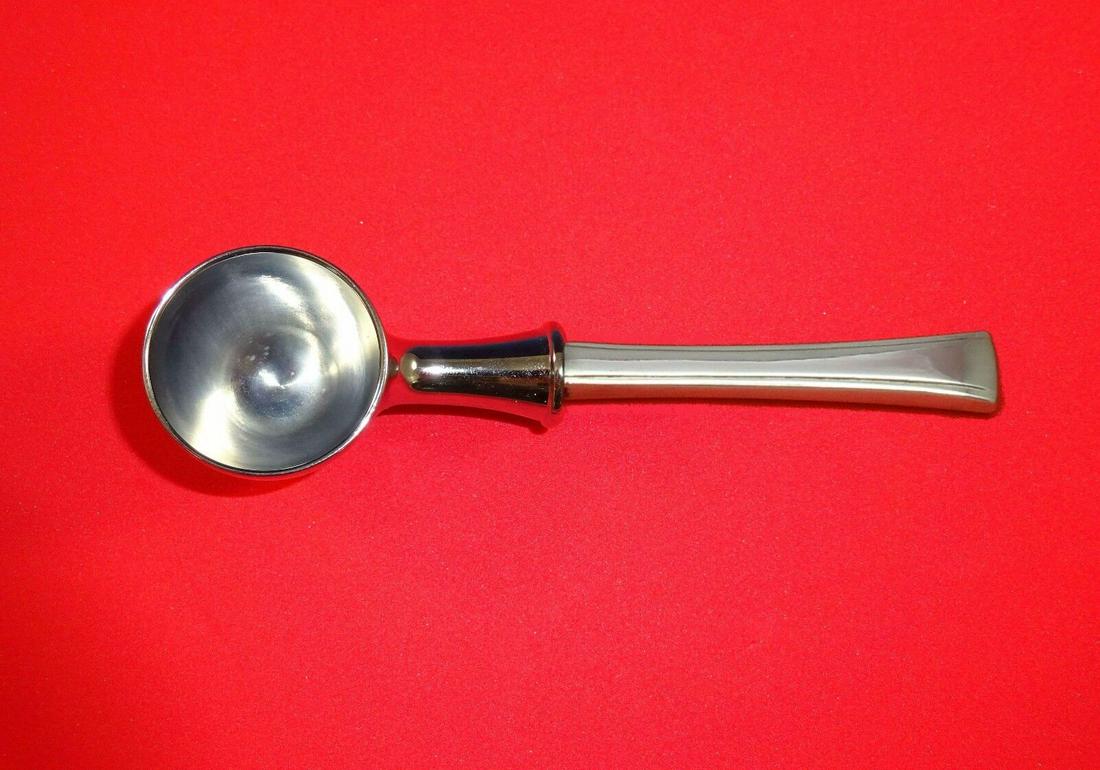 Tranquility by International Sterling Silver Coffee Scoop HH Custom Made 6": Tranquility by International Sterling Silver Coffee Scoop HH Custom Made 6" Composition: Sterling Silver / Chrome Plating Maker: International Type: Coffee Scoop Age: Post-1940 Tranquility by internat