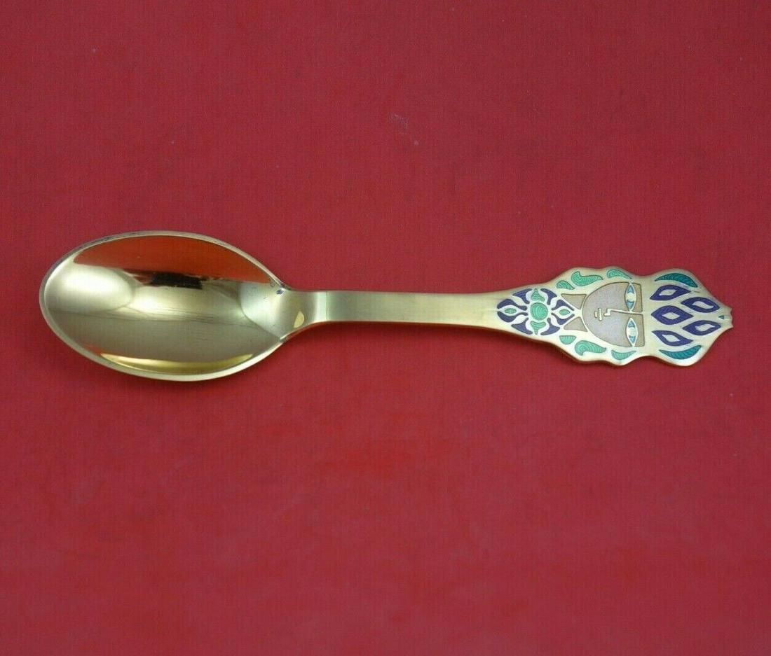Christmas Spoon by A. Michelsen Danish Sterling Silver Teaspoon 1982 Vermeil: Christmas Spoon by A. Michelsen Danish Sterling Silver Teaspoon 1982 Vermeil Maker: A. Michelsen Composition: Sterling Silver Age: Post-1940 Material: Silver Brand: A. Michelsen Pattern: Christmas Spo