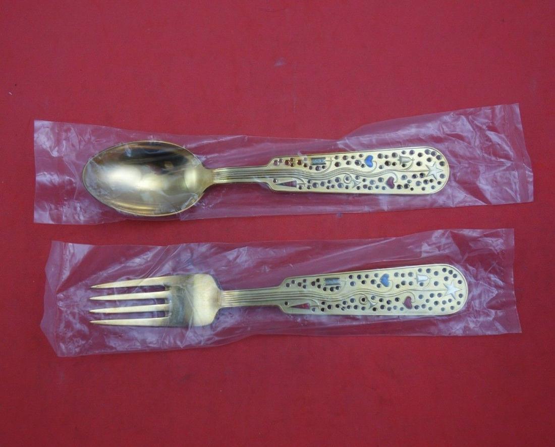 Christmas by A. Michelsen Sterling Silver Fork and Spoon Set 2pc 1939 Vermeil: Christmas by A. Michelsen Sterling Silver Fork and Spoon Set 2pc 1939 Vermeil Maker: A. Michelsen Composition: Sterling Silver Age: 1900-1940 Material: Silver Brand: A. Michelsen Pattern: Christmas Re