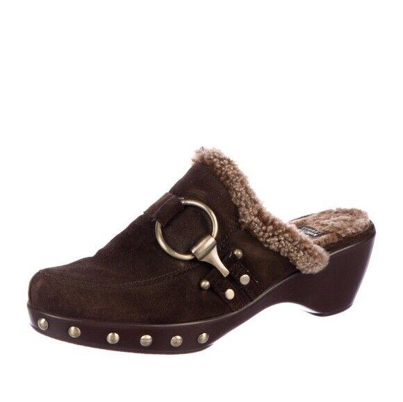 Stuart Weitzman Circuit Suede Brown Clogs N5967 Size 6: Stuart Weitzman Circuit Suede Brown Clogs N5967 Size 6 Model: Circuit Style: Clog Type: Casual Upper Material: Suede Color: Brown Brand: Stuart Weitzman Us Shoe Size: 6 "Us Shoe Size (WomenS): 6 " Pre