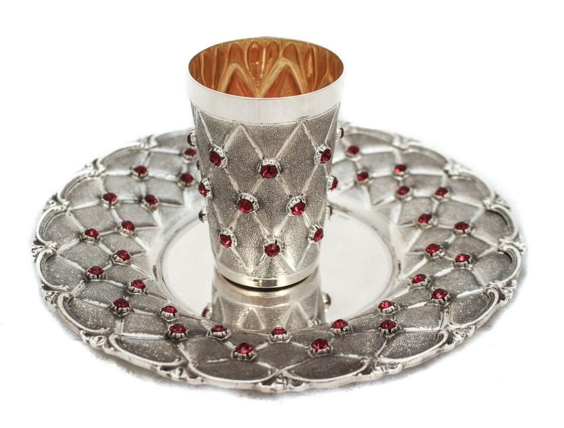 FINE 925 STERLING SILVER & RED STONES HANDMADE CHASED MATTE & SHINY CUP & TRAY: FINE 925 STERLING SILVER & RED STONES HANDMADE CHASED MATTE & SHINY CUP & TRAY Composition: Sterling Silver Maker: Made in Turkey Fine 925 Sterling Silver & Red Stones Cup & Tray. Featuring handmade c