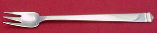 Hampton by Tiffany and Co Sterling Silver Cocktail Fork 6" Vintage Flatware: Hampton by Tiffany and Co Sterling Silver Cocktail Fork 6" Vintage Flatware Hampton by tiffany and costerling silver cocktail fork 6" in the pattern hampton by tiffany and co. It is not monogrammed an