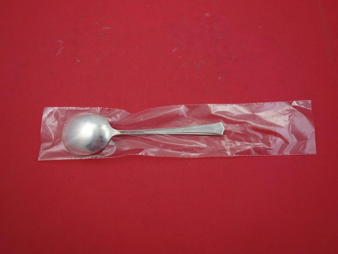 Greenbrier by Gorham Sterling Silver Cream Soup Spoon factory sealed 6 1/4" New: Greenbrier by Gorham Sterling Silver Cream Soup Spoon factory sealed 6 1/4" New Greenbrier by gorhamsterling silver cream soup spoon, factory sealed 6 1/4" in the pattern greenbrier by gorham. It is n