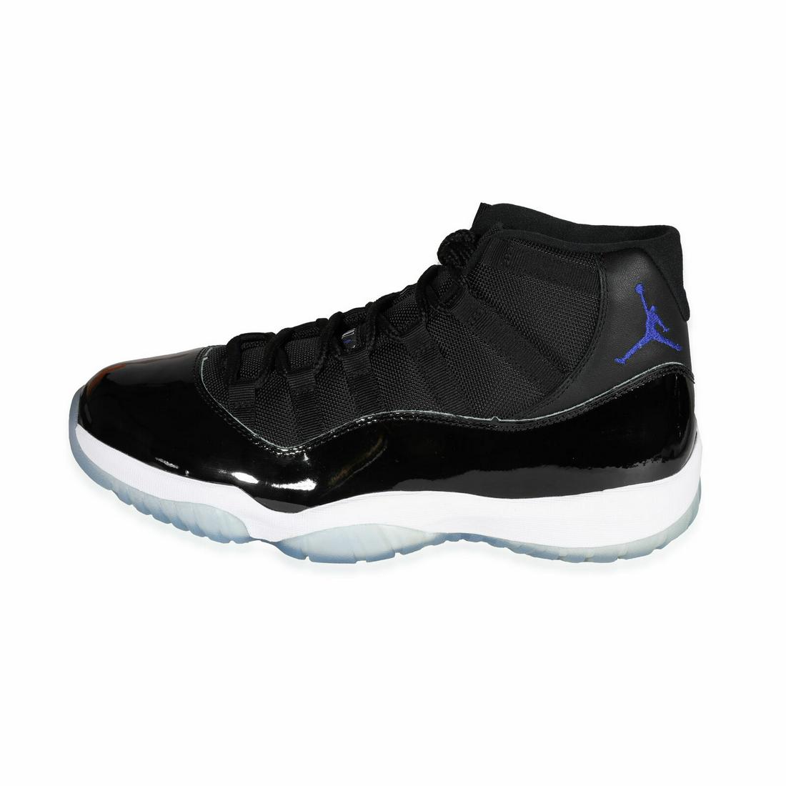 Air Jordan - Air Jordan 11 Retro 'Space Jam' 2016 (10.5 US): Air Jordan - Air Jordan 11 Retro 'Space Jam' 2016 (10.5 US) Original Box?: Yes Original Papers?: No Handbag Accessories: Other Material: Patent Leather Color: Black;Blue;White "Model: Air Jordan 11 Re