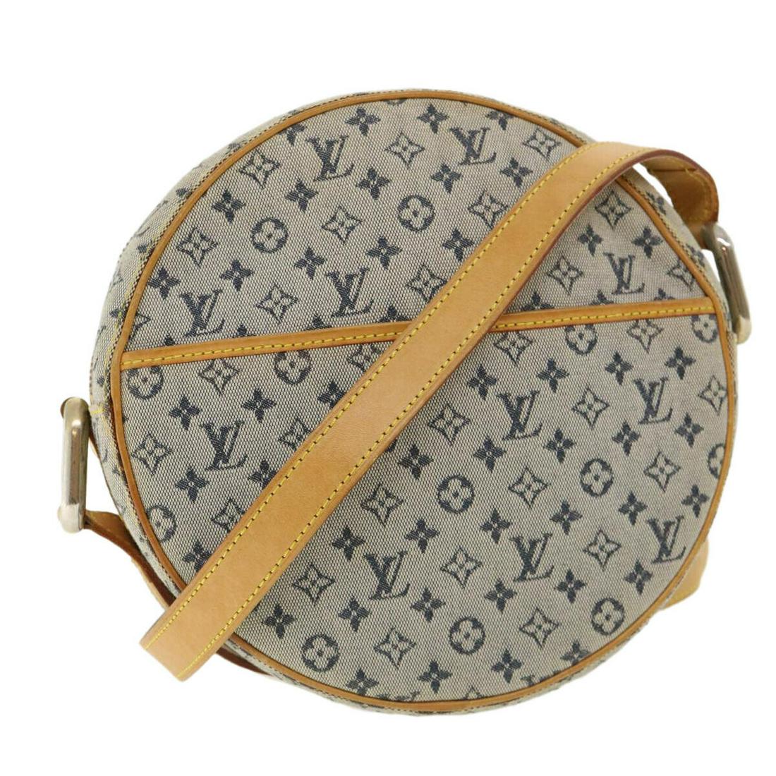 LOUIS VUITTON Monogram Mini Jeanne GM Shoulder Bag Blue M92000 LV: LOUIS VUITTON Monogram Mini Jeanne GM Shoulder Bag Blue M92000 LV Brand: LOUIS VUITTON Style: Shoulder Bag Material: Monogram Mini Canvas Exterior Color: Blue Bag Height: 7.5inch(Approx) / 19cm(Approx